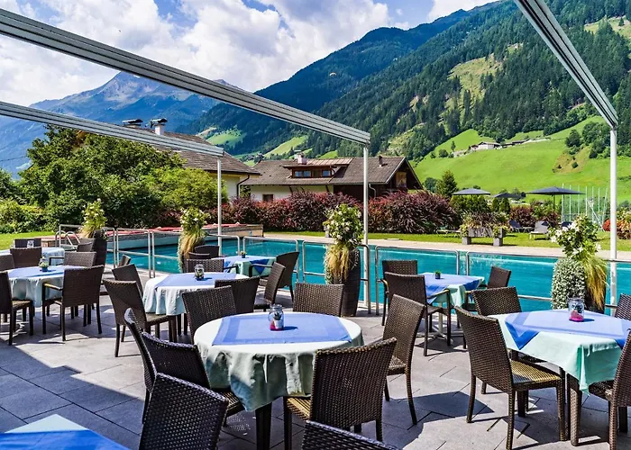 Happy Stubai Hotel 4*