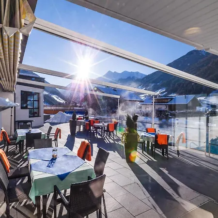 Hotel Happy Stubai 4*