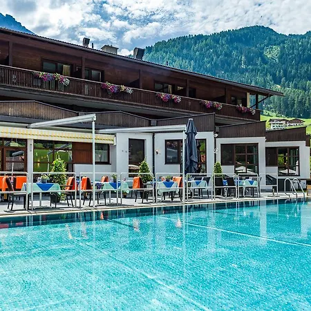 Happy Stubai Hotel